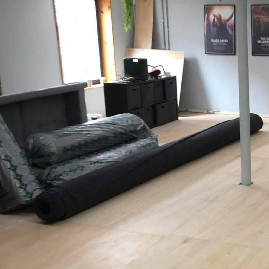 Floor preparation & maintenance – From subfloor levelling to ongoing upkeep, we ensure your floors look their best.